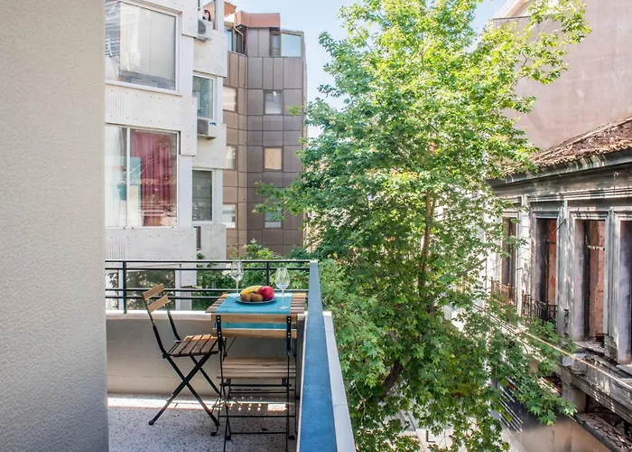 A23 Sunny & Cosy Suite With Balcony Near Parthenon