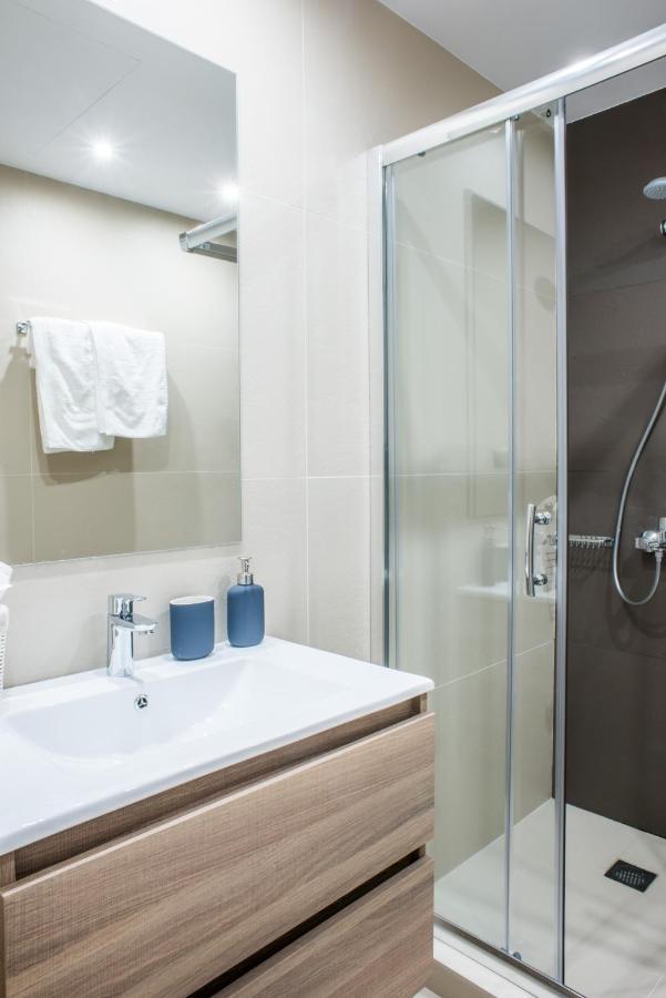 Apartment A23 Sunny & Cosy With Balcony Near Parthenon *