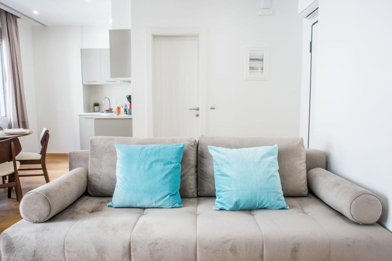 Apartment A23 Sunny & Cosy With Balcony Near Parthenon *